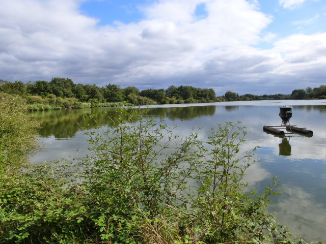 marcheurs/etang-brenne.jpg