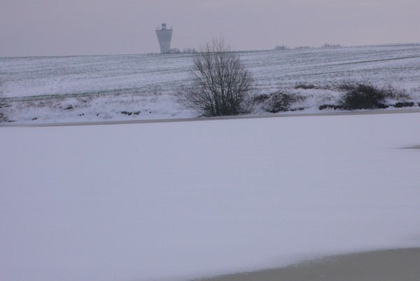 saisons/hiver-chateau-d-eau-enneige.jpg