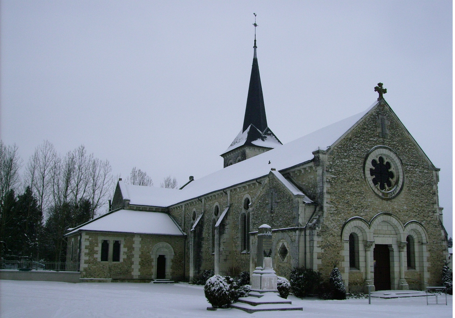 saisons/hiver-eglise-enneig-e-2.JPG